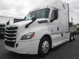 Used 2020 Freightliner Cascadia 126 Sleeper in Fontana, California