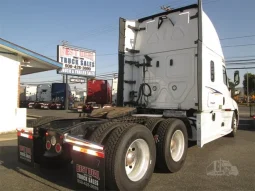 Used 2020 Freightliner Cascadia 126 Sleeper in Fontana, California