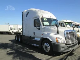 Used 2016 Freightliner Cascadia 125 Sleeper in Fontana, California