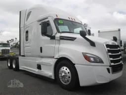 Used 2020 Freightliner Cascadia 126 Sleeper in Fontana, California