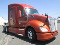 Used 2020 Kenworth T680 Sleeper in Fontana, California