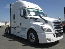 Used 2020 Freightliner Cascadia 126 Sleeper in Fontana, California