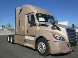 Used 2020 Freightliner Cascadia 126 Sleeper in Fontana, California