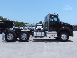 New 2025 Kenworth T880 Day Cab in Naples, Florida