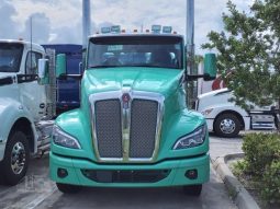 New 2025 Kenworth T680 Day Cab in Naples, Florida