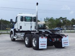 New 2025 Kenworth T680 Day Cab in Naples, Florida