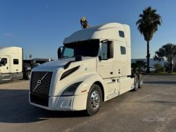 Used 2020 Volvo VNL64T760 Sleeper in Alamo, Texas