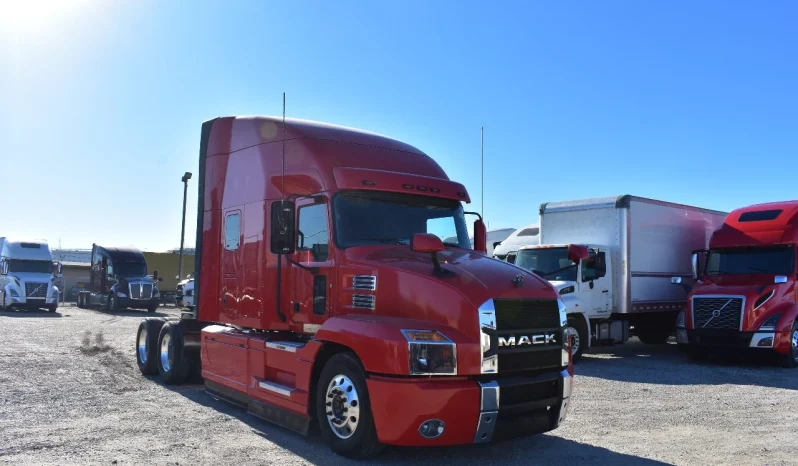 
								Used 2020 Mack ANTHEM Sleeper in Houston Texas full									