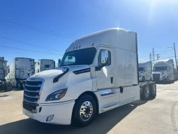 Used 2020 Freightliner Cascadia Sleeper in Houston Texas