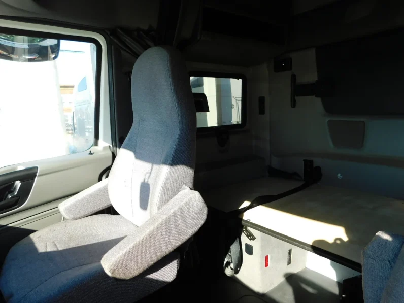 
								Used 2020 International LT Sleeper in St Elizabeth New Jersey full									