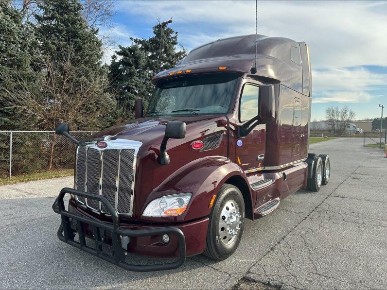 
								Used 2021 Peterbilt 579 Sleeper in Portage Indiana full									