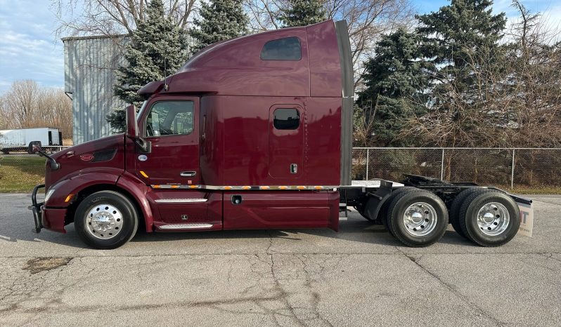 
								Used 2021 Peterbilt 579 Sleeper in Portage Indiana full									