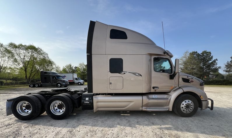 
								Used 2021 Peterbilt 579 Sleeper in Dunn North Carolina full									