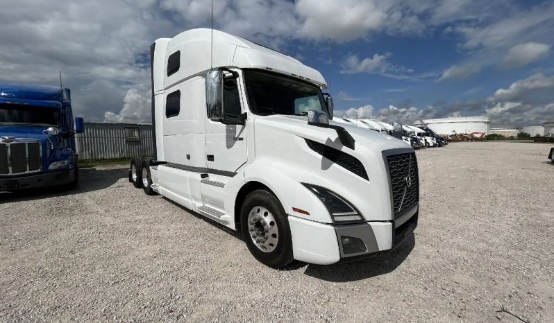 
								New 2020 Volvo VNL64T860 Sleeper in Houston Texas full									