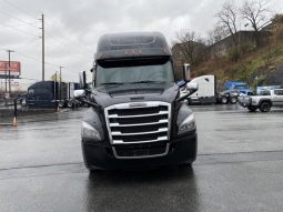 Used 2021 Freightliner Cascadia 126 Sleeper in North Bergen New Jersey