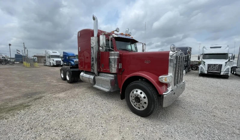 
								Used 2015 Peterbilt 389 Sleeper in Houston Texas full									