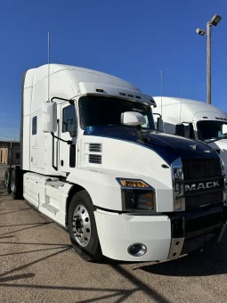 Used 2020 Mack ANTHEM Sleeper in Houston Texas