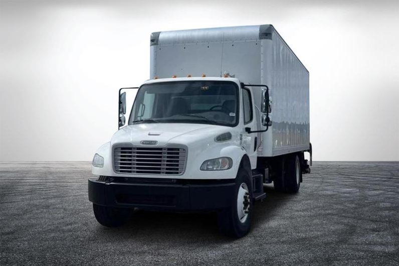 
								Used 2018 Freightliner M106 Box Truck in Miami Florida full									