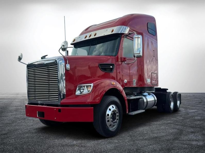 
								Used 2018 Freightliner 122SD Sleeper in Miami Florida full									