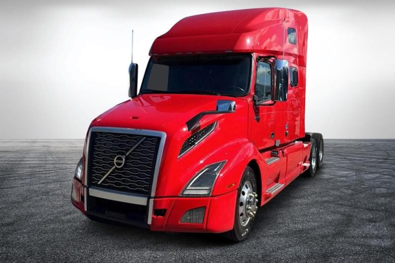 
								Used 2019 Volvo VNL760 Sleeper in Miami Florida full									