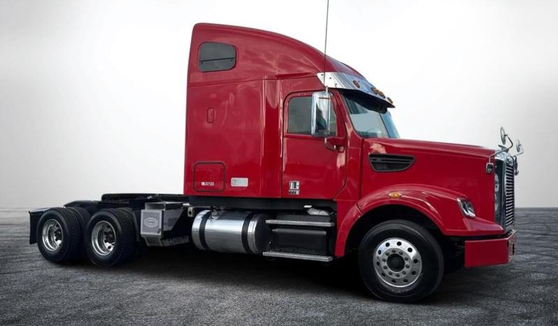 
								Used 2018 Freightliner 122SD Sleeper in Miami Florida full									