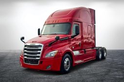 Used 2020 Freightliner Cascadia Sleeper in Miami Florida