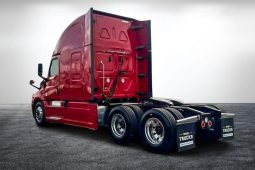 Used 2020 Freightliner Cascadia Sleeper in Miami Florida