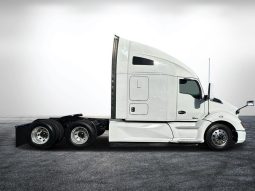 Used 2020 Kenworth T600 Sleeper in Miami Florida