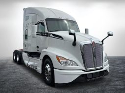 Used 2022 Kenworth T680 Sleeper in Miami Florida