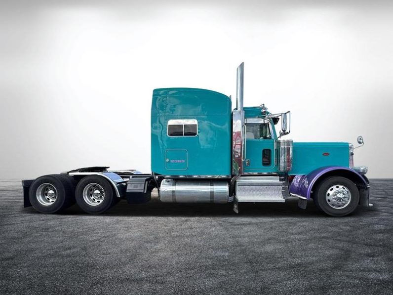 
								Used 2019 Peterbilt 389 Sleeper in Miami Florida full									