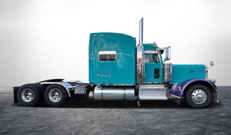 
								Used 2019 Peterbilt 389 Sleeper in Miami Florida full									