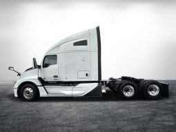 Used 2022 Kenworth T680 Sleeper in Miami Florida