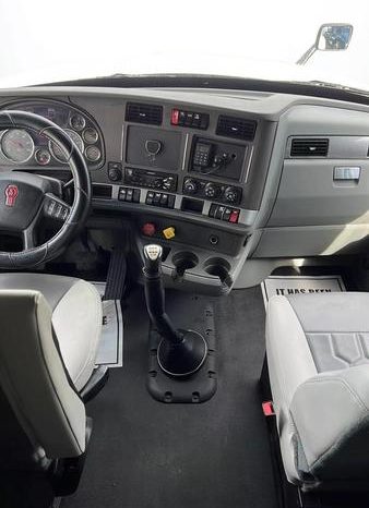 
								Used 2018 Kenworth T600 Sleeper in Miami Florida full									