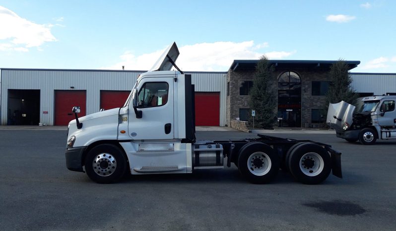 
								Used 2016 Freightliner Cascadia Day Cab in Shippensburg Pennsylvania full									