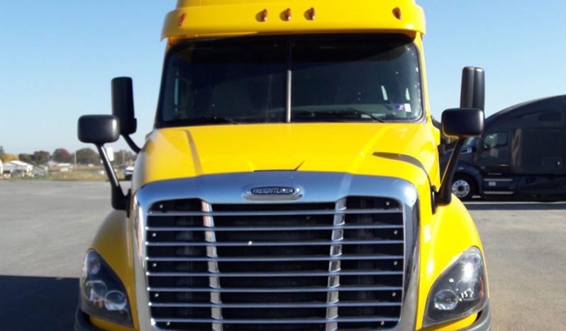 
								Used 2018 Freightliner Cascadia Sleeper in Shippensburg Pennsylvania full									