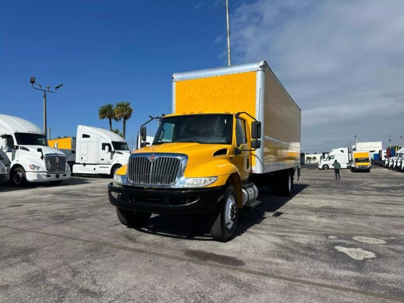 
								Used 2020 International MV607 Box Truck in Miami Florida full									