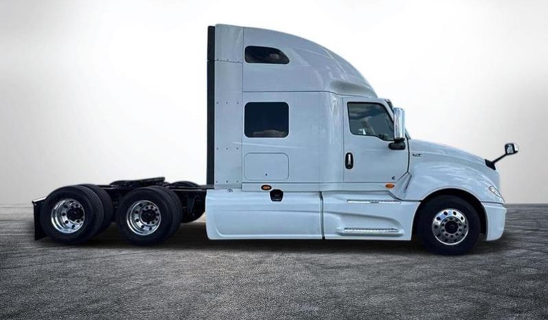 
								Used 2018 International LT 625 Sleeper in Miami Florida full									