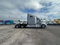 Used 2020 Kenworth T600 Sleeper in Miami Florida