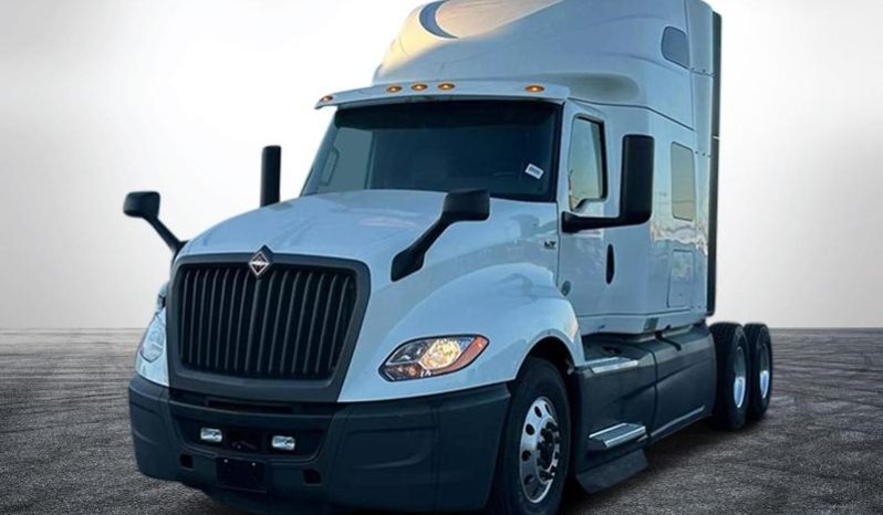 
								Used 2021 International LT Sleeper in Miami Florida full									