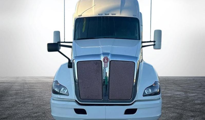 
								Used 2019 Kenworth T680 Sleeper in Miami Florida full									