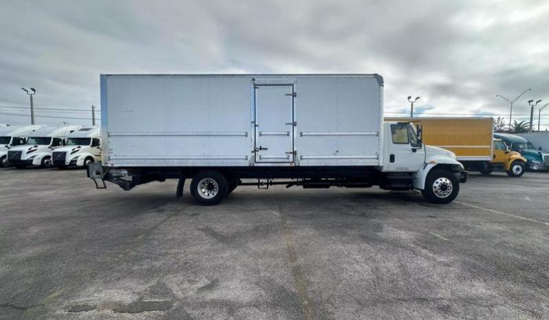 
								Used 2017 International 4300 Box Truck in Miami Florida full									