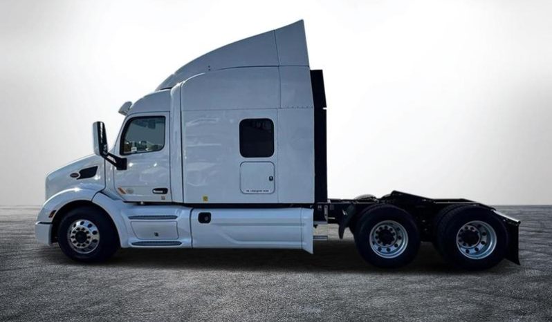 
								Used 2019 Peterbilt 579 Sleeper in Miami Florida full									