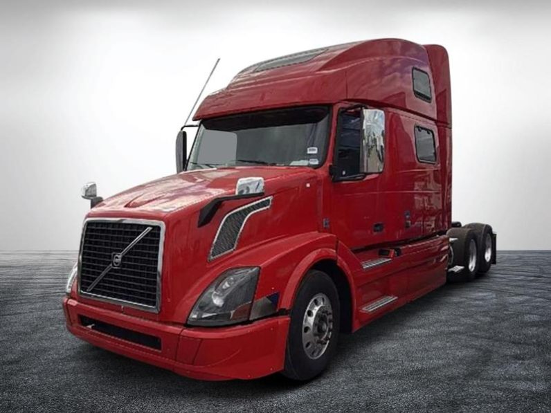 
								Used 2017 Volvo VNL Sleeper in Miami Florida full									