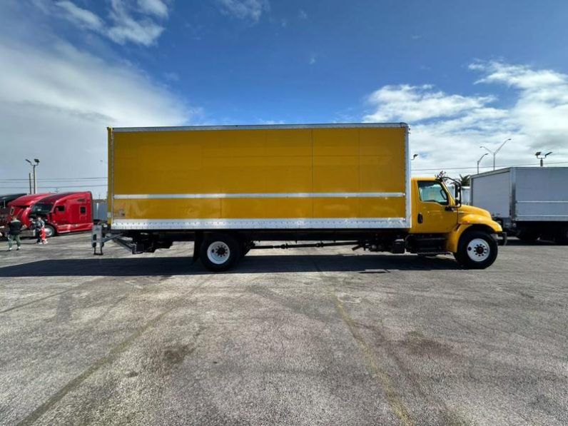 
								Used 2020 International MV607 Box Truck in Miami Florida full									