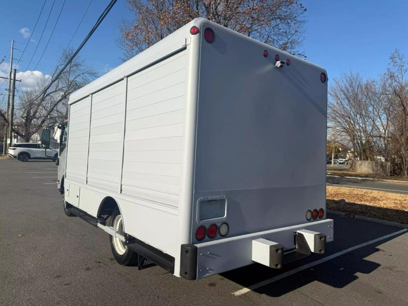 
								Used 2016 Isuzu NRR Box Truck in Belleville New Jersey full									