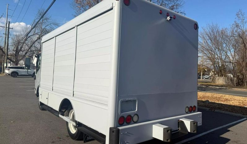 
								Used 2016 Isuzu NRR Box Truck in Belleville New Jersey full									