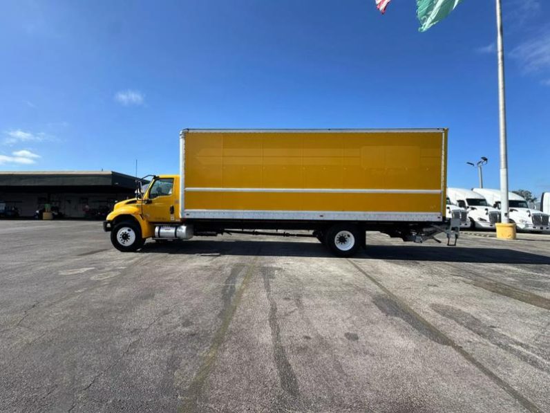 
								Used 2020 International MV607 Box Truck in Miami Florida full									