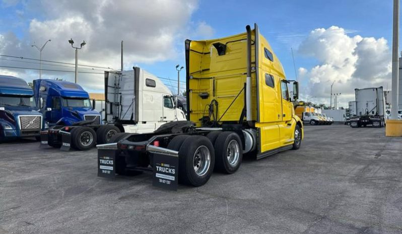 
								Used 2020 Volvo VNL760 Sleeper in Miami Florida full									