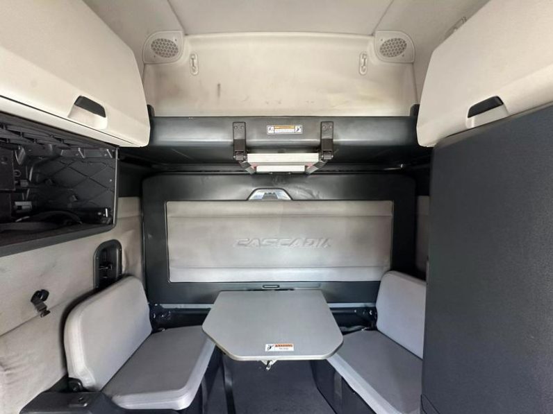 
								Used 2018 Freightliner Cascadia Sleeper in Miami Florida full									