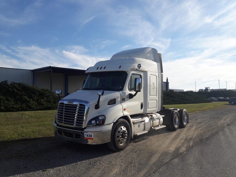 
								Used 2018 Freightliner Cascadia Sleeper in Shippensburg Pennsylvania full									